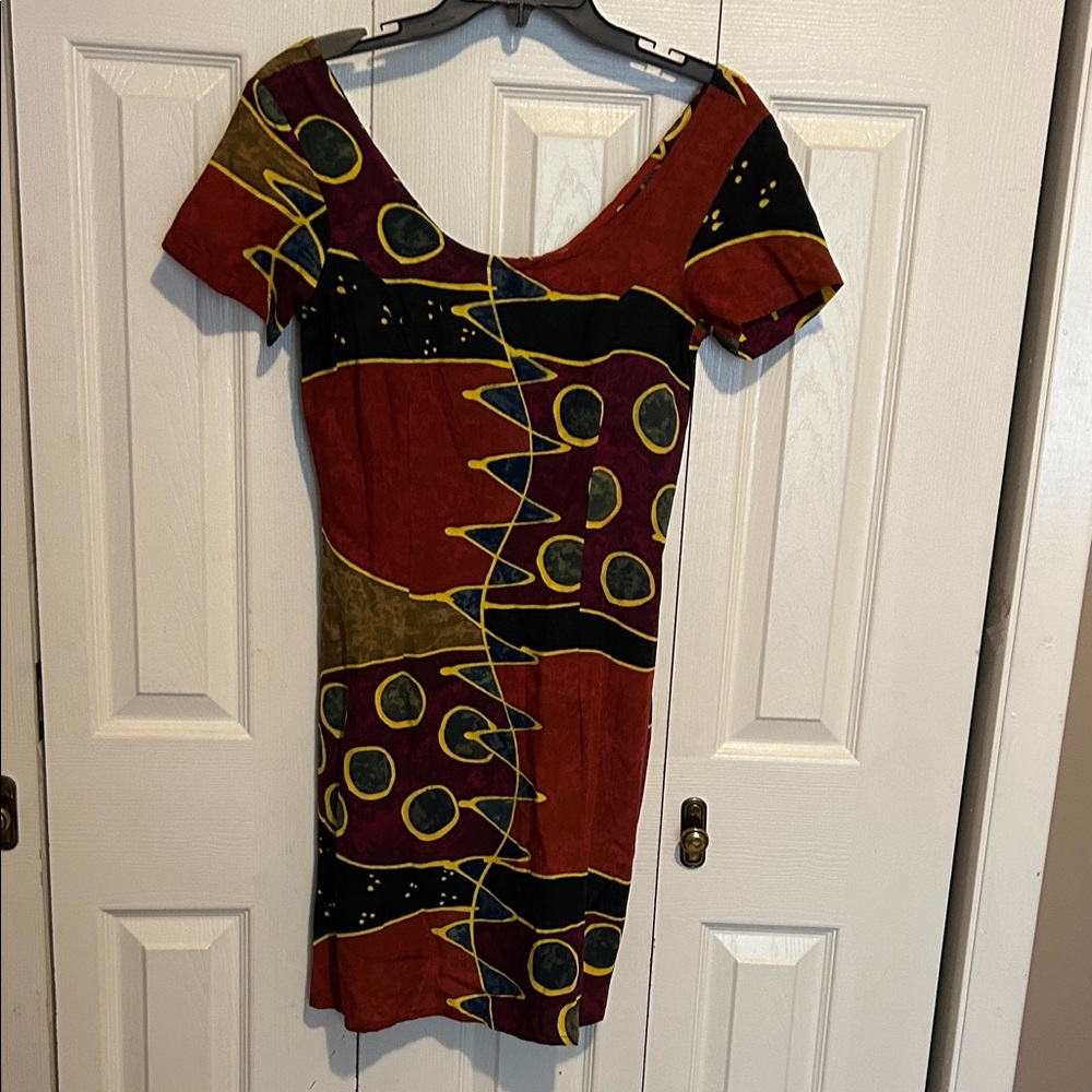 Chic Abstract Mini Dress in Red and Black